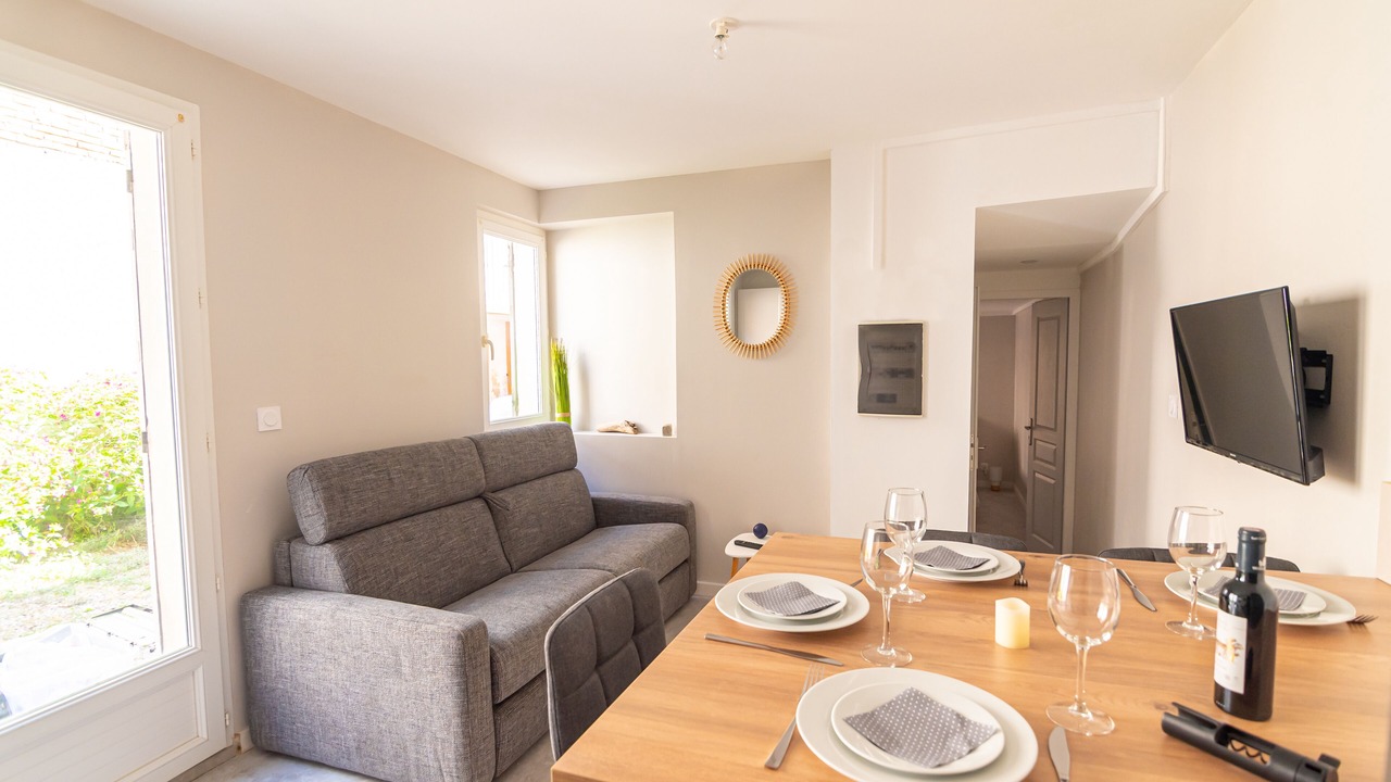 Photo of Others in Tulette