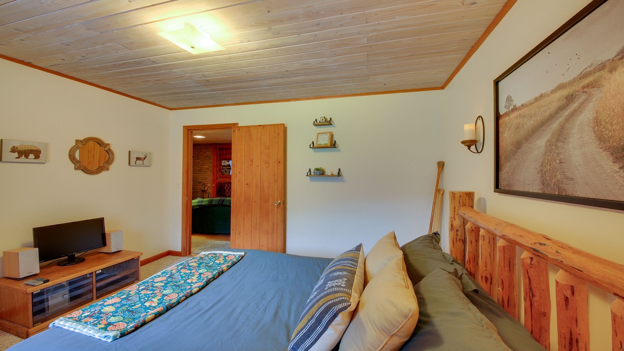 Photo of Bedroom in Troy