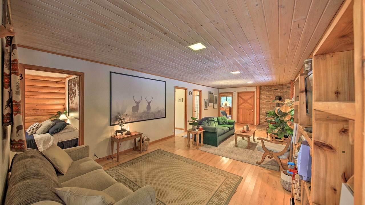 Photo of Bedroom in Troy