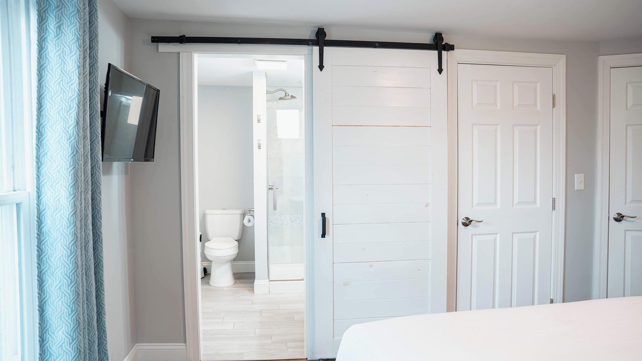 Photo of Bedroom in Western Gardens