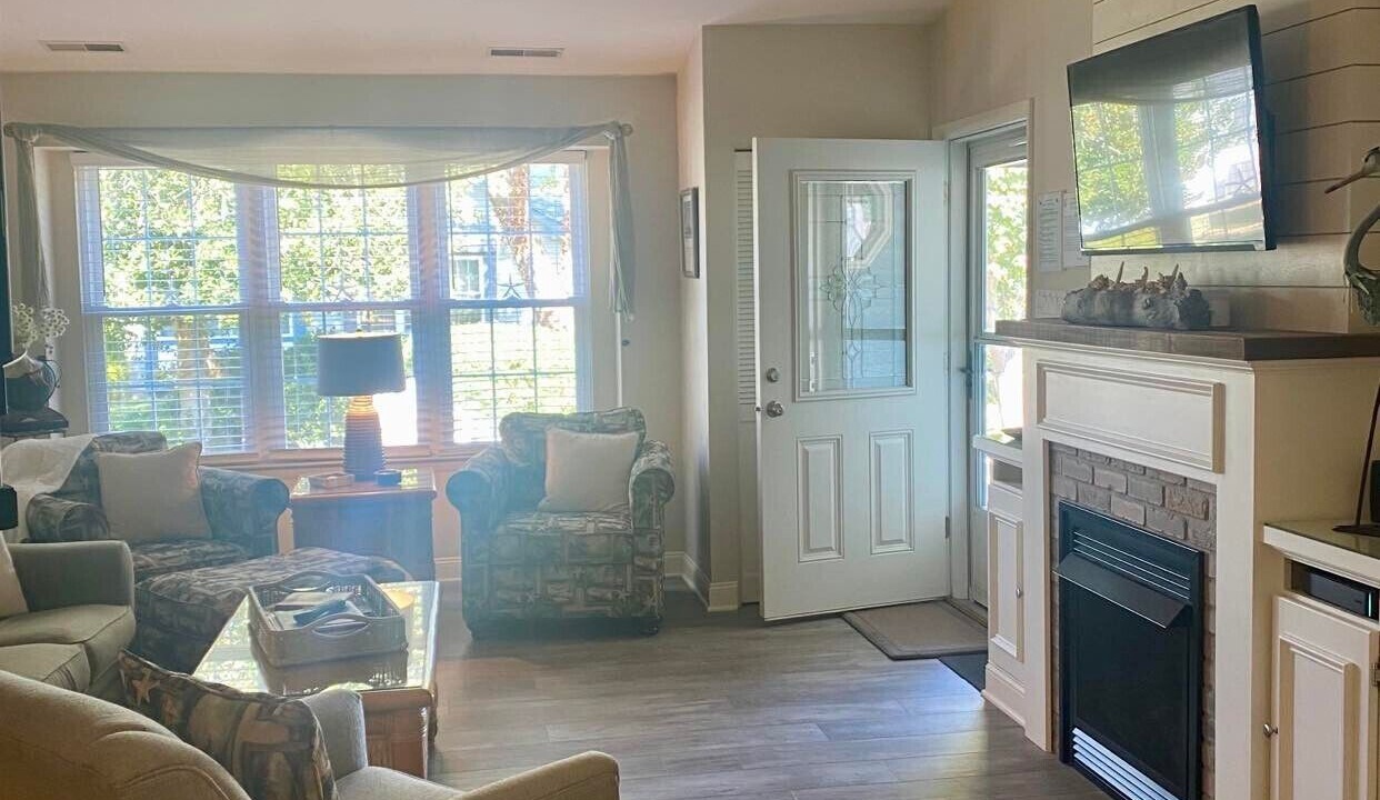 Photo of Livingroom in Village Green