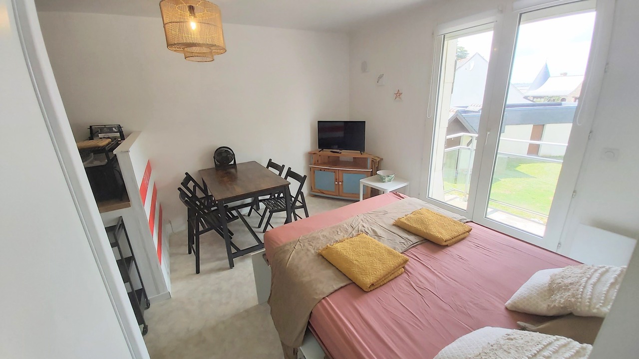Photo of Bedroom in Billiers