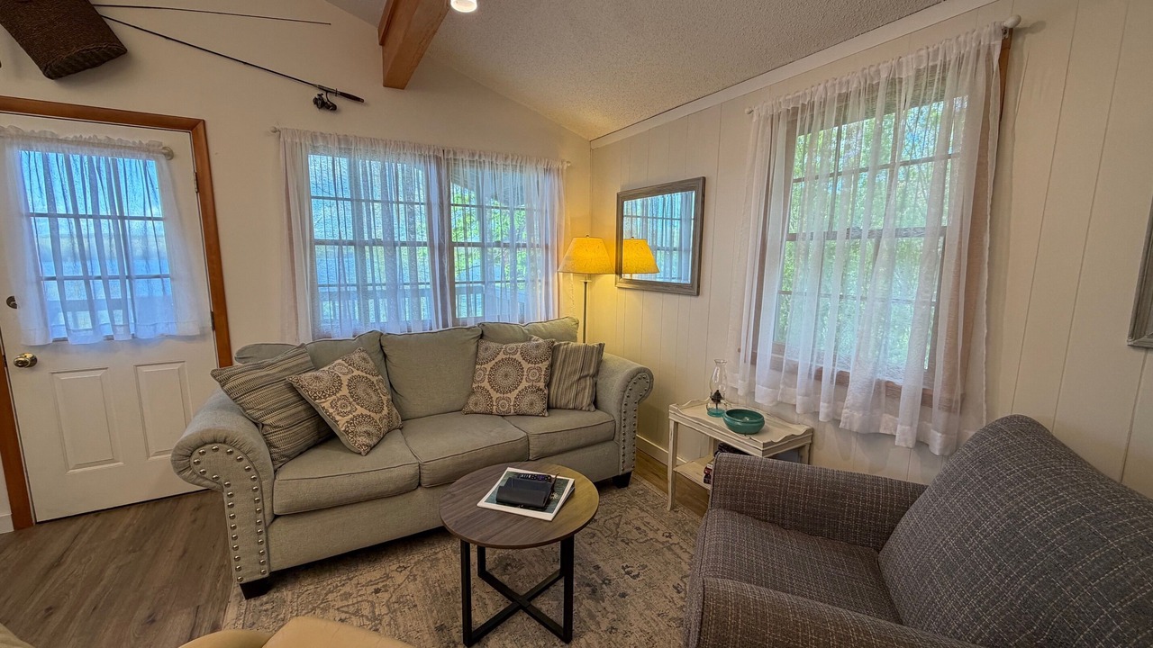 Photo of Bedroom in West Hill Lake