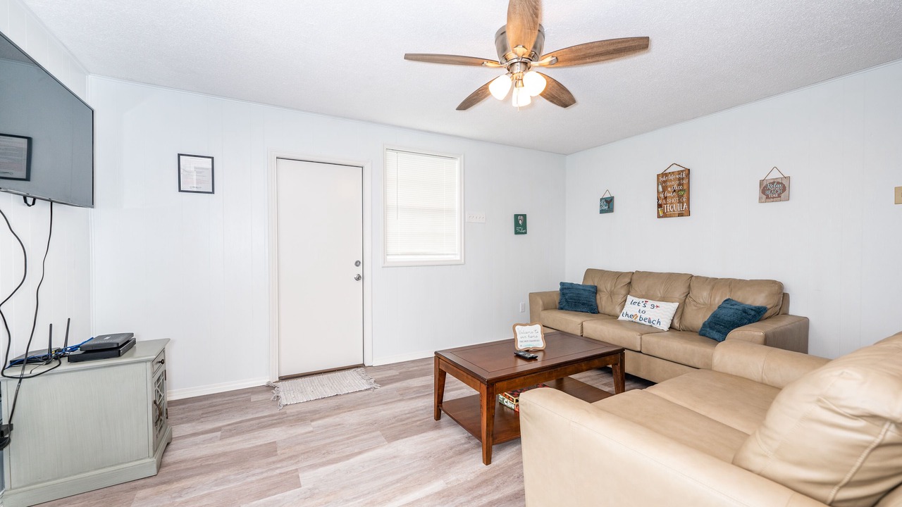 Photo of Livingroom in Cedar Lane