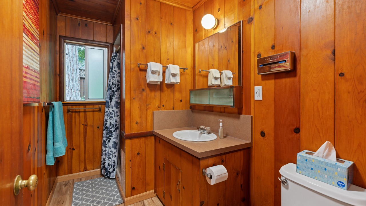 Photo of Bathroom in Boulder Creek