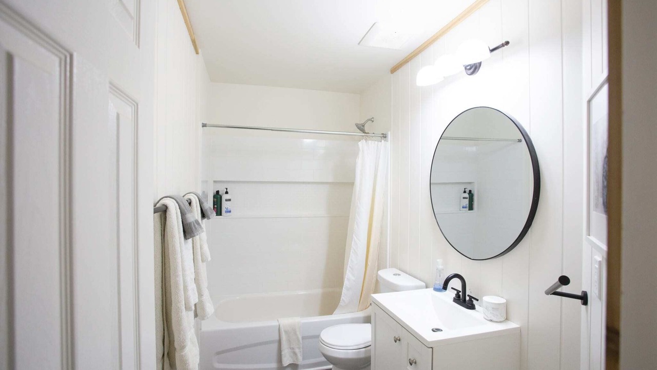 Photo of Bathroom in Wasagaming