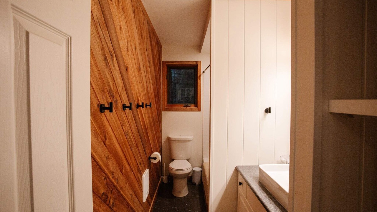 Photo of Bathroom in Wasagaming
