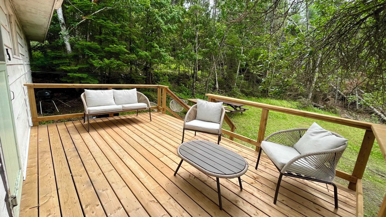 Photo of Patio Balcony in Sioux Narrows Nestor Falls