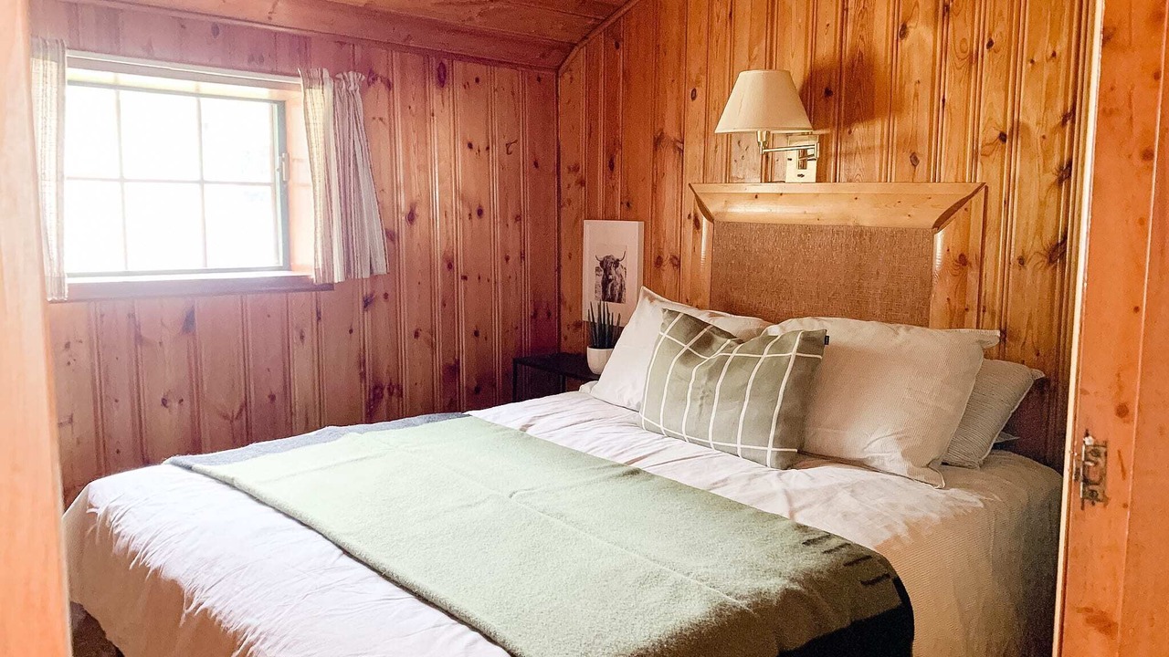 Photo of Bedroom in Sioux Narrows Nestor Falls