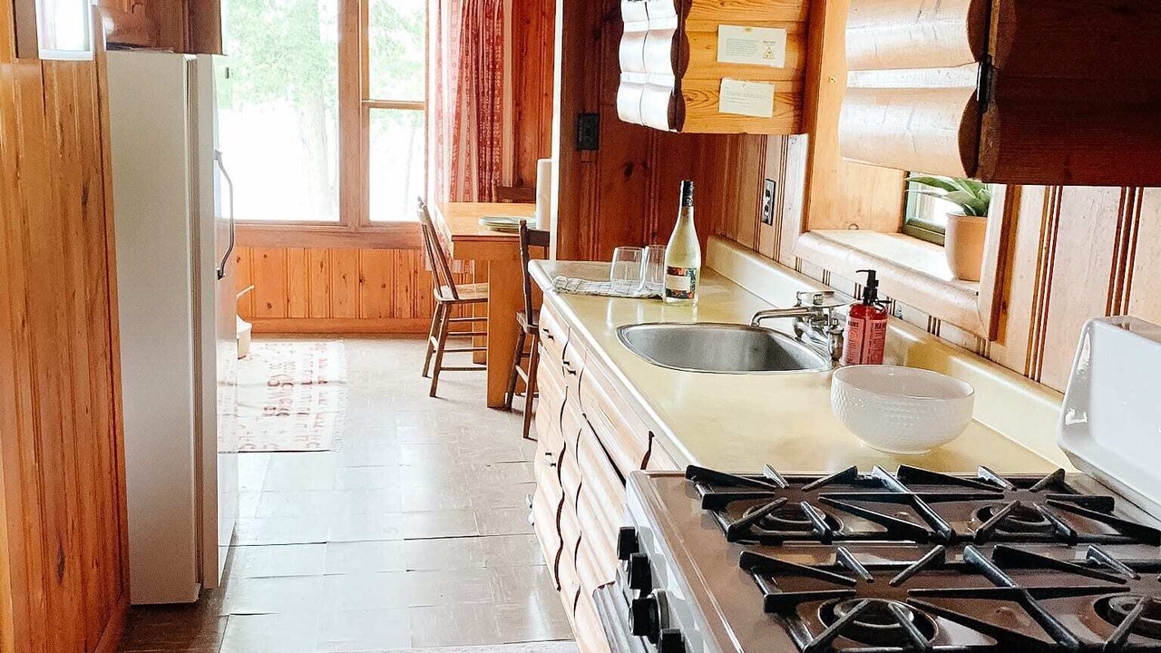 Photo of Kitchen in Sioux Narrows Nestor Falls