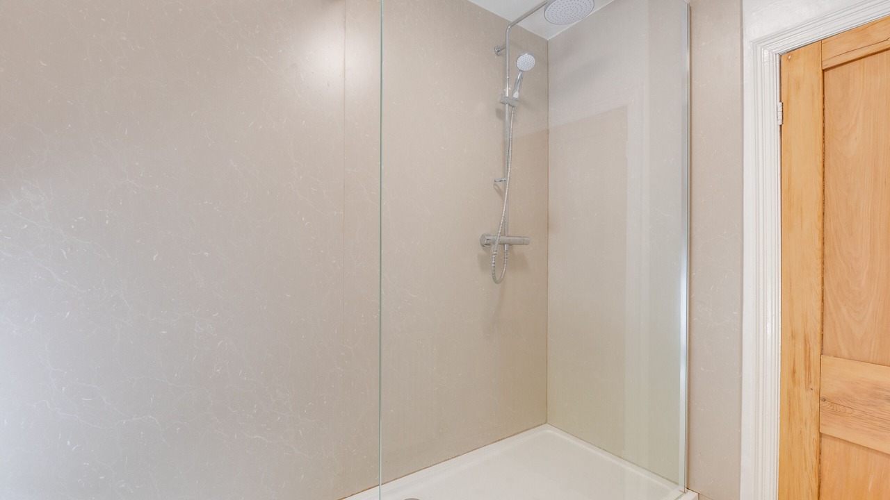 Photo of Bathroom in Tywyn