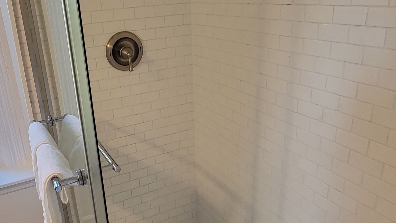 Photo of Bathroom in Southmoreland