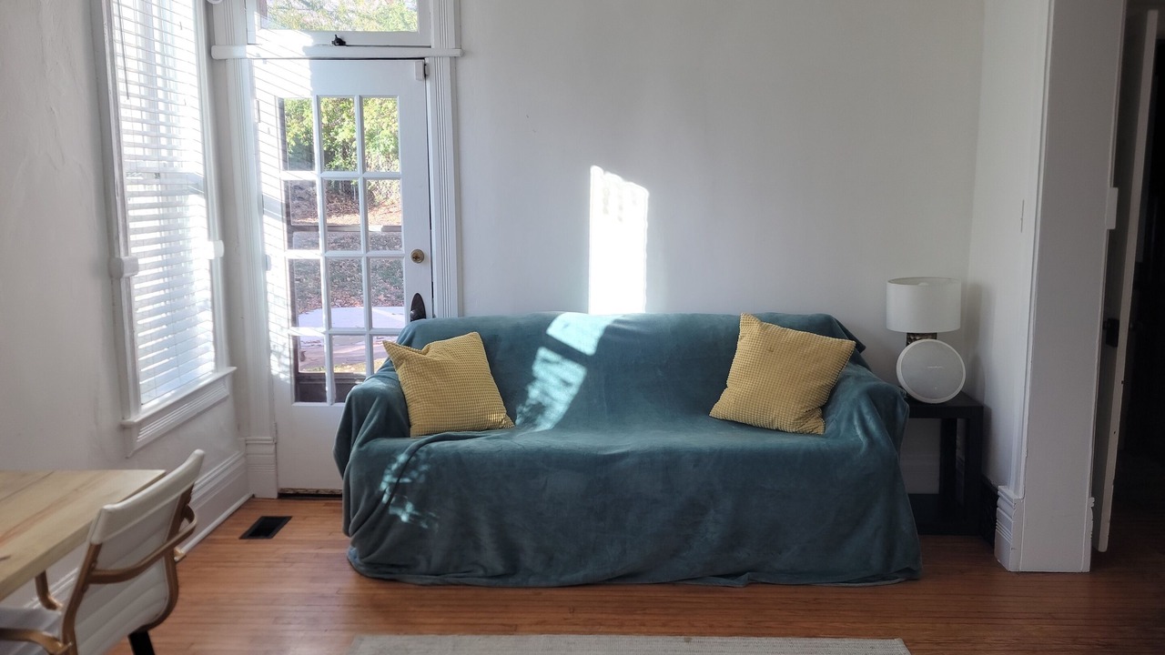 Photo of Livingroom in Southmoreland