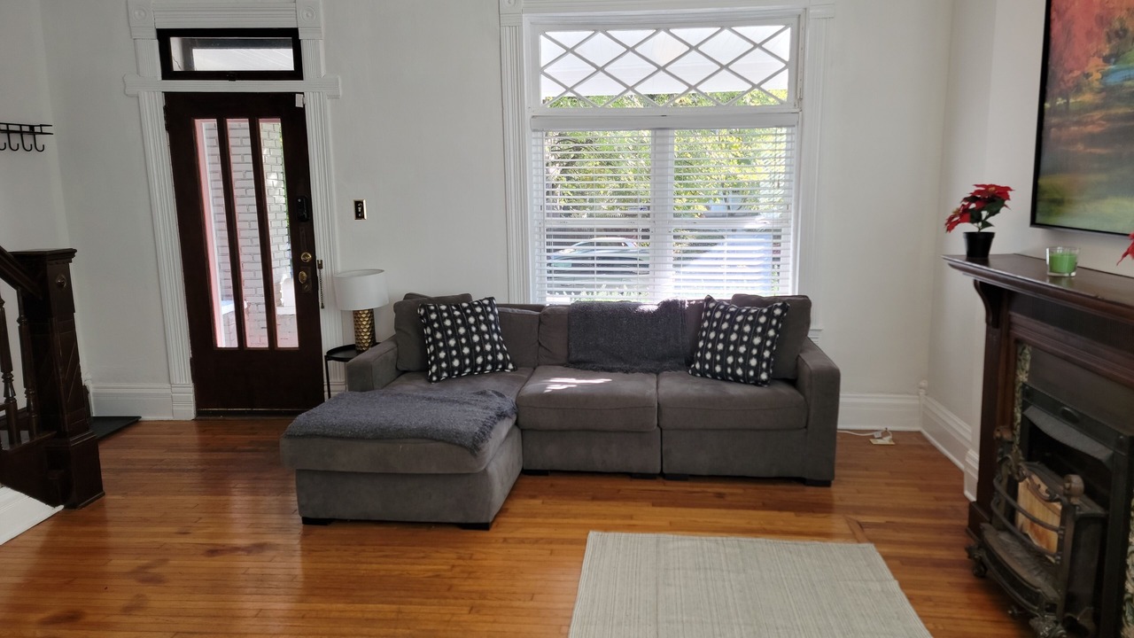 Photo of Livingroom in Southmoreland