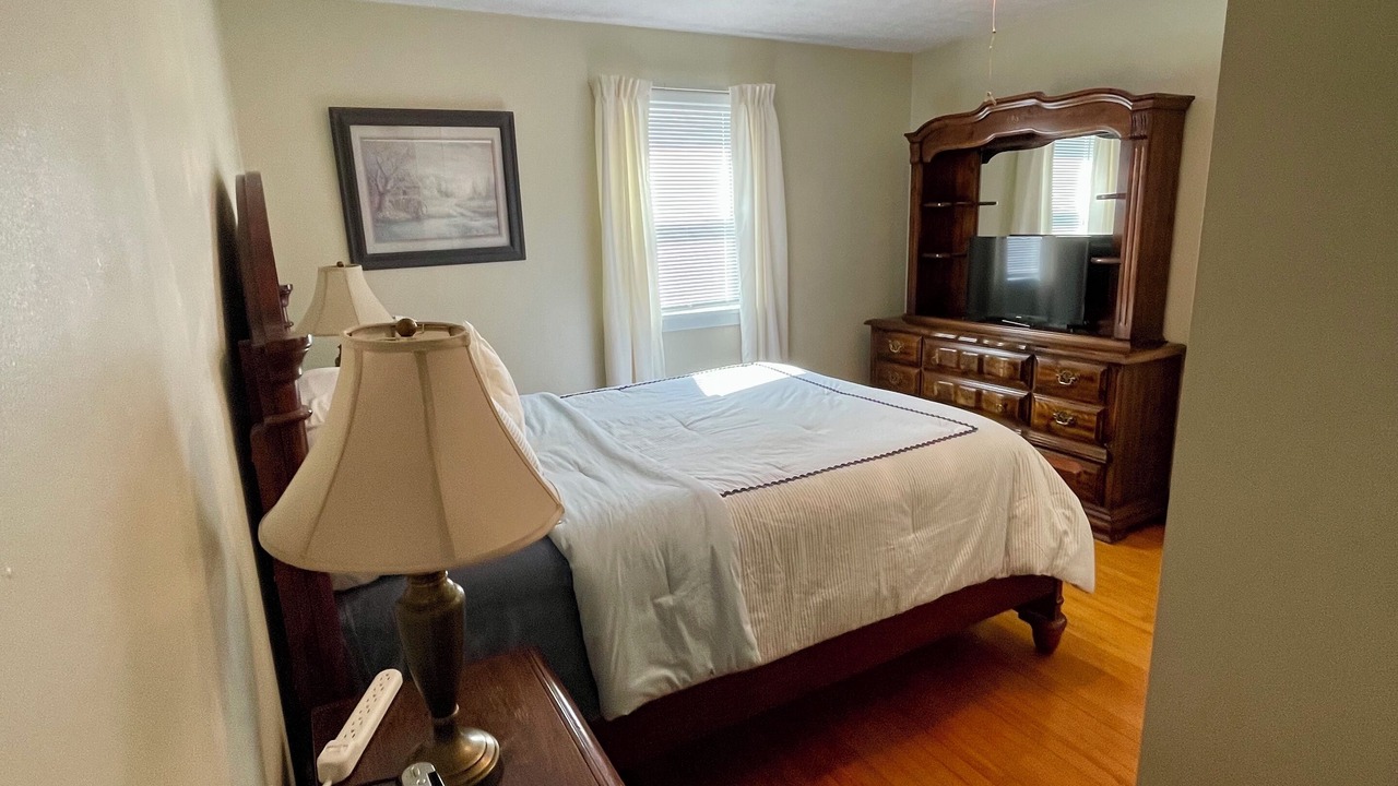 Photo of Bedroom in Jefferson City
