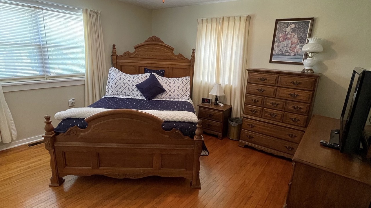 Photo of Bedroom in Jefferson City
