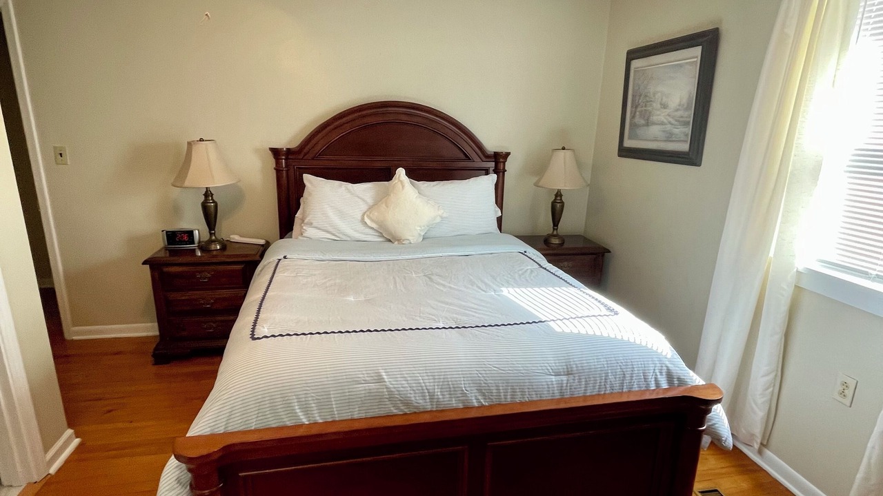 Photo of Bedroom in Jefferson City
