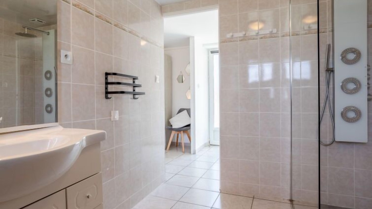 Photo of Bathroom in Pirou