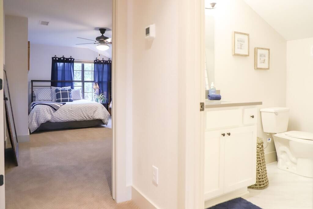 Photo of Bathroom in North Shore Colony