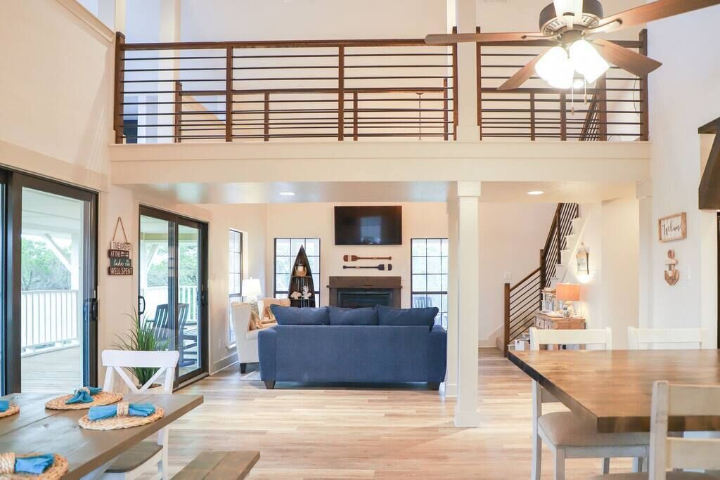 Photo of Livingroom in North Shore Colony