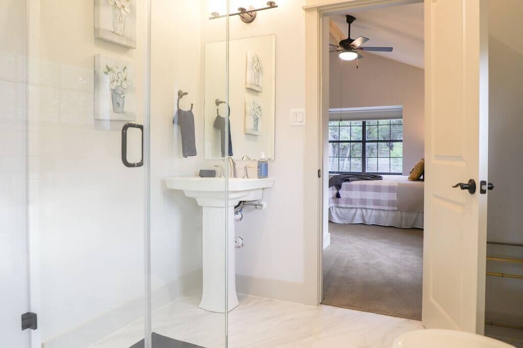 Photo of Bathroom in North Shore Colony