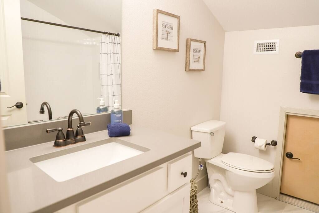 Photo of Bathroom in North Shore Colony