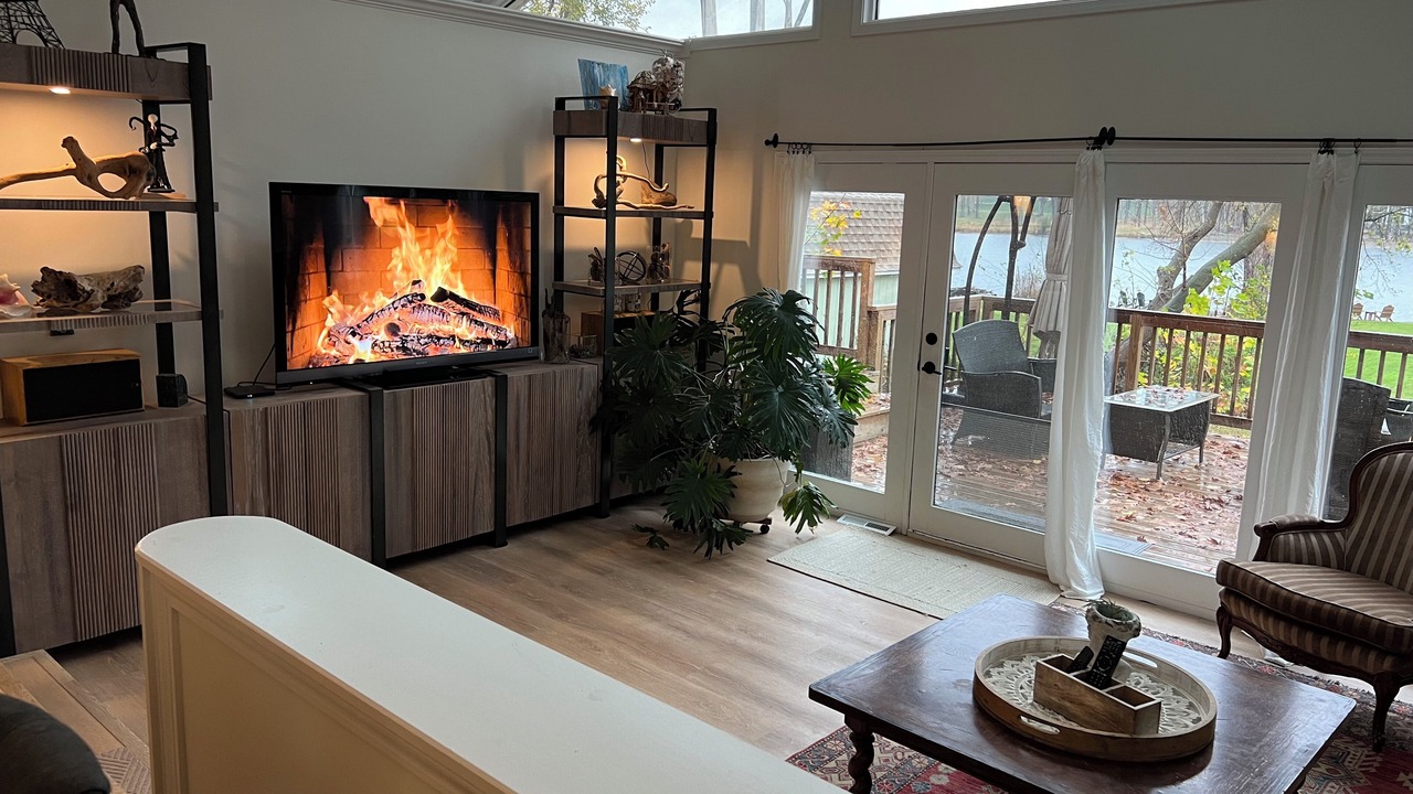 Photo of Livingroom in Solon Mills