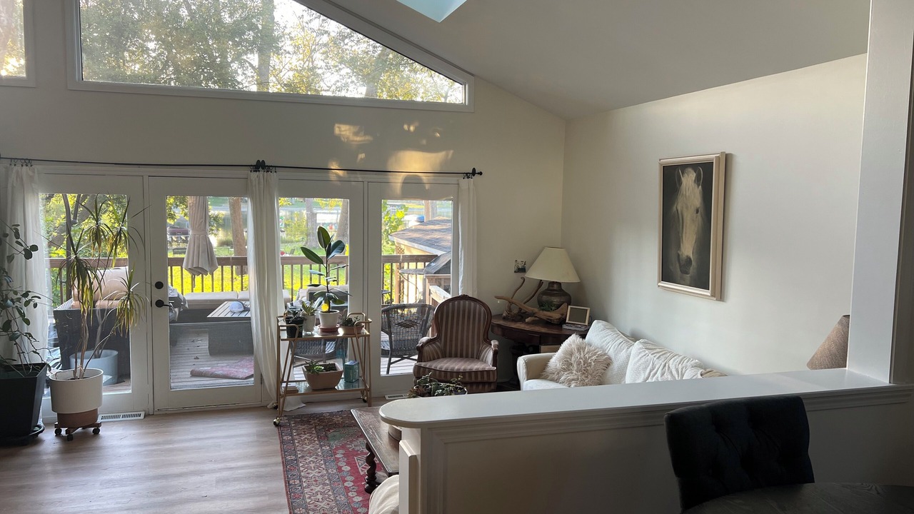 Photo of Livingroom in Solon Mills