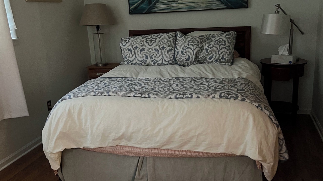 Photo of Bedroom in Solon Mills