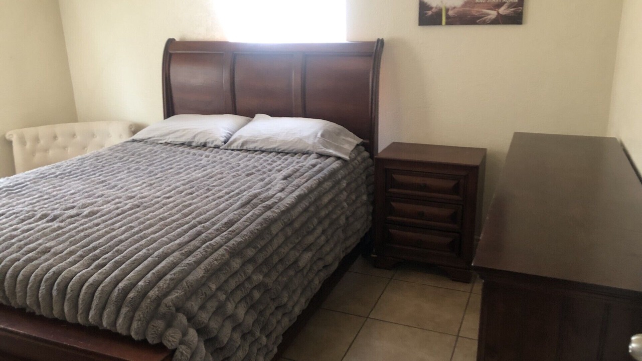 Photo of Bedroom in Roseburg