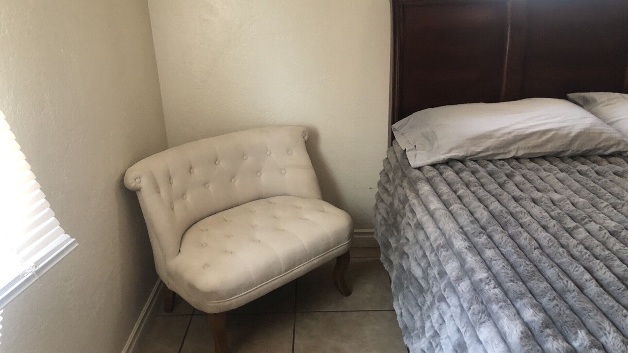 Photo of Bedroom in Roseburg