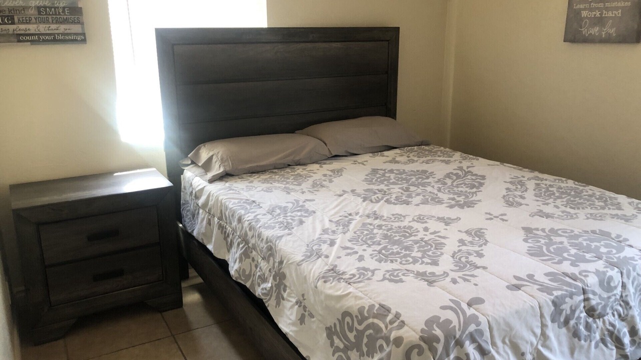 Photo of Bedroom in Roseburg