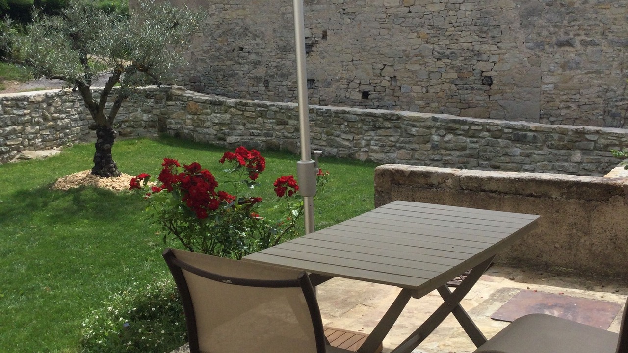 Photo of Outdoor in Camburat