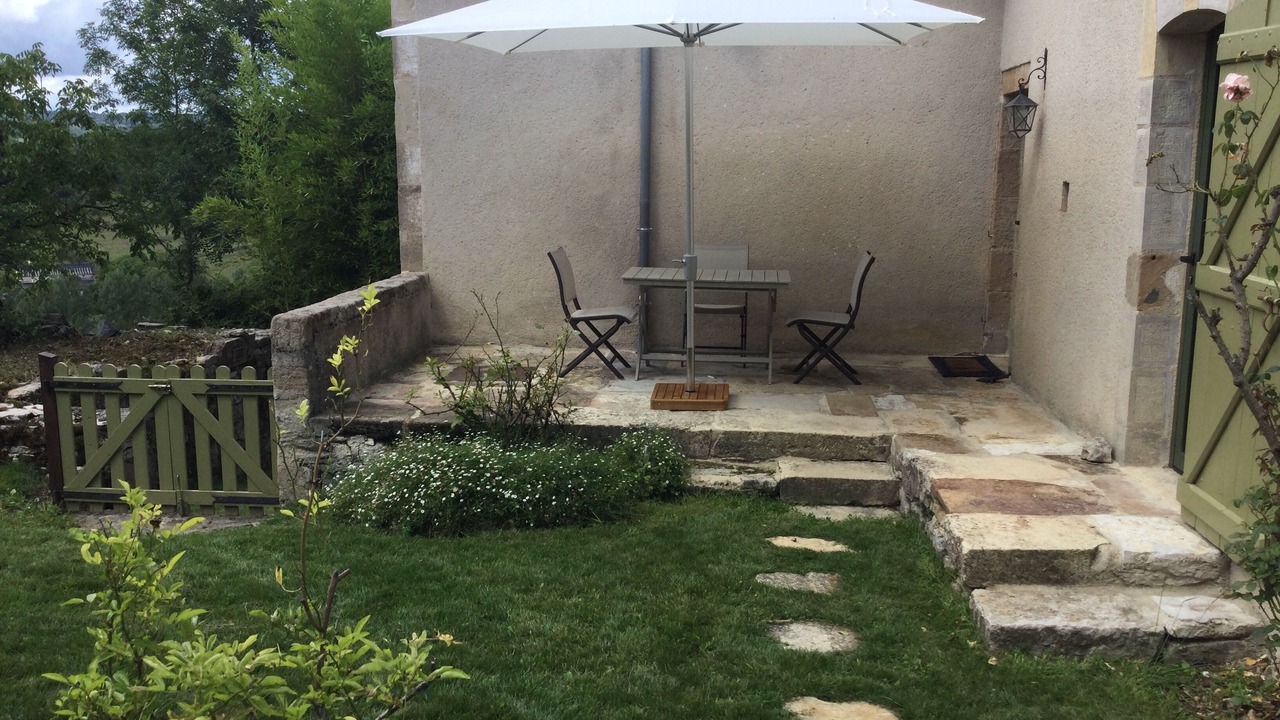 Photo of Outdoor in Camburat