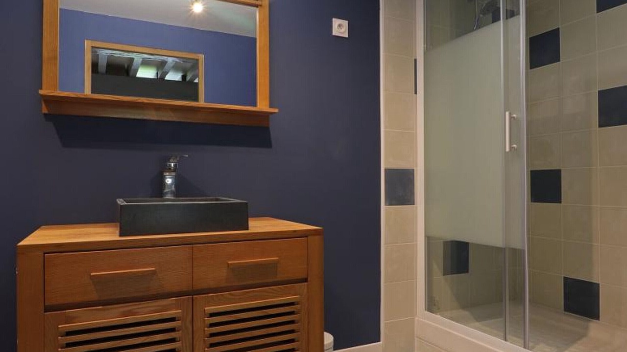 Photo of Bathroom in Aunou-sur-Orne
