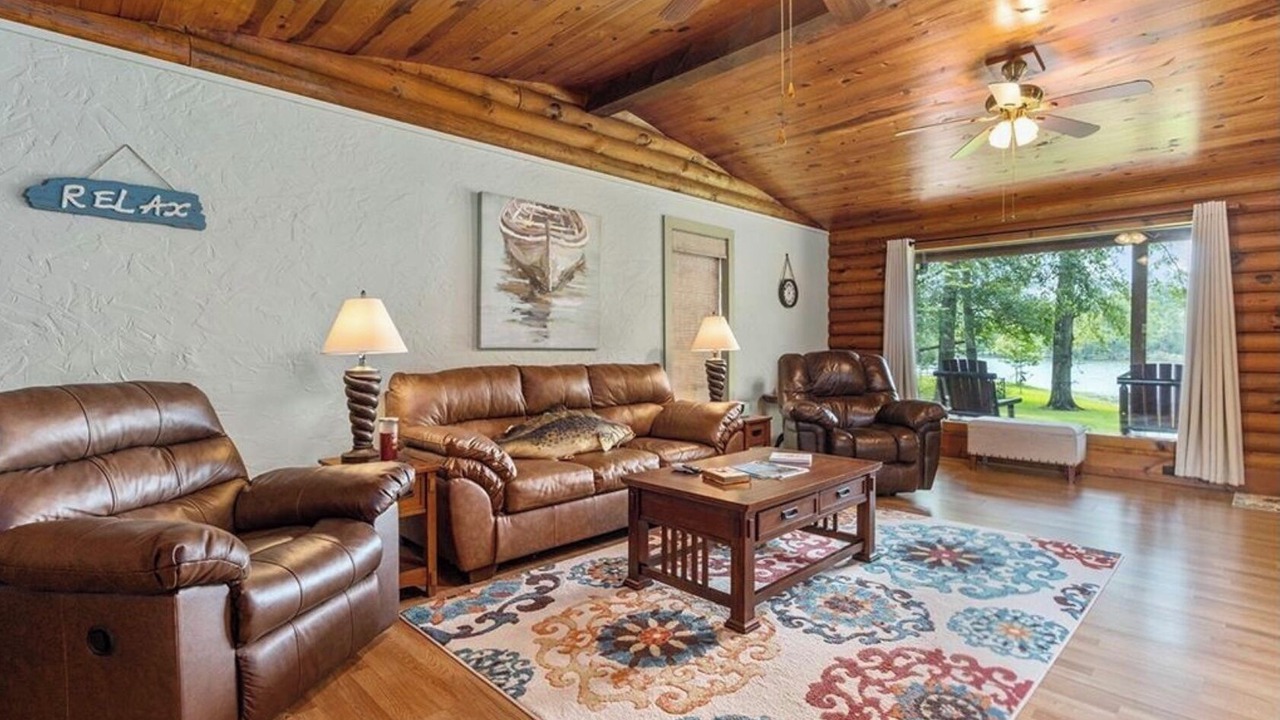 Photo of Livingroom in Hemphill