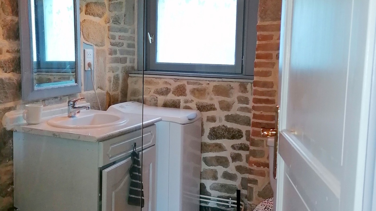 Photo of Bathroom in Espinasse