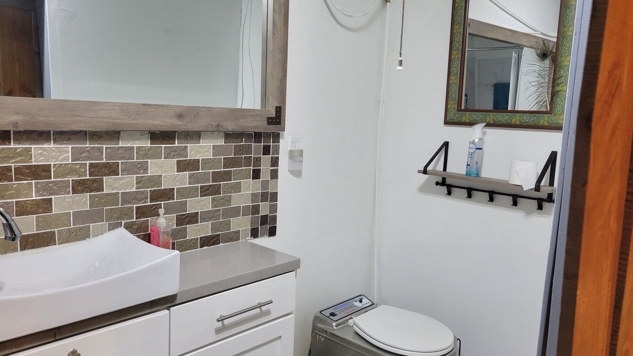 Photo of Bathroom in Kempner