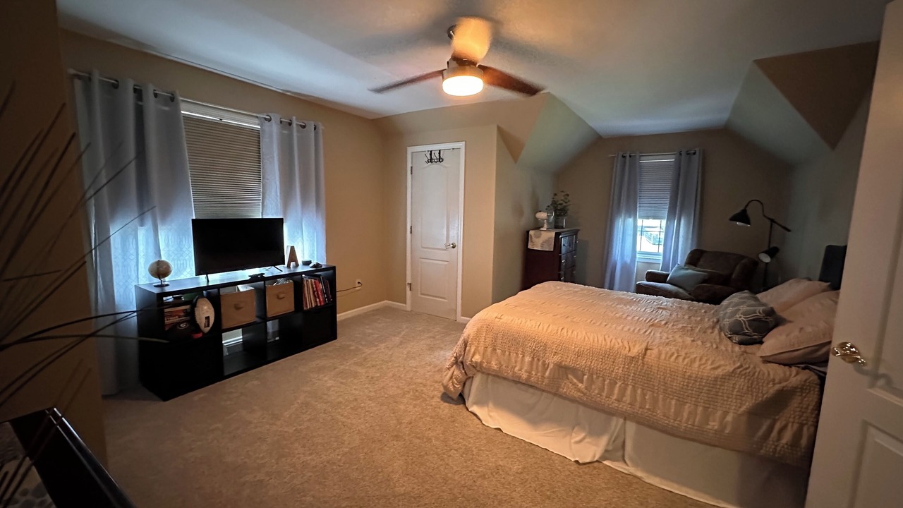 Photo of Bedroom in Saratoga Springs