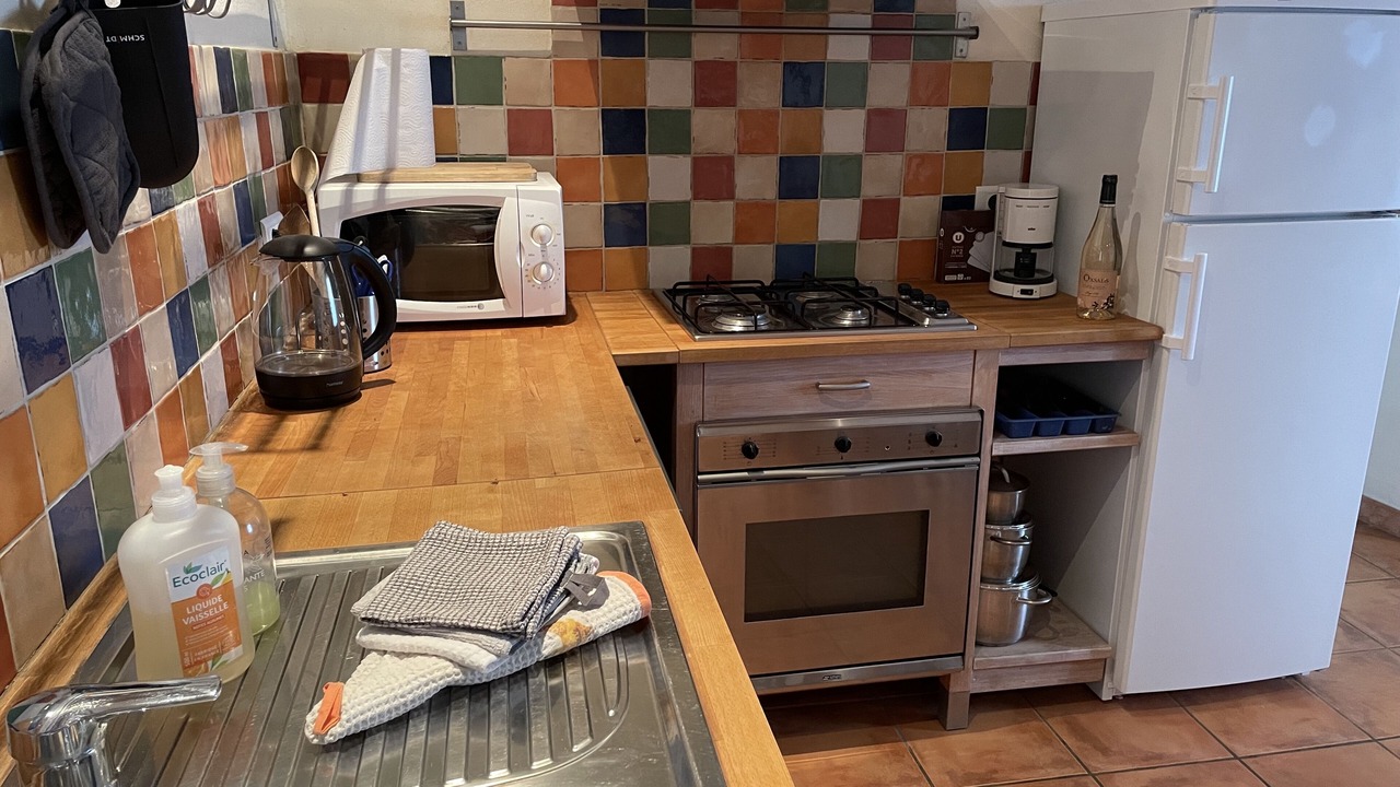 Photo of Kitchen in Saint-Andre-de-Roquepertuis