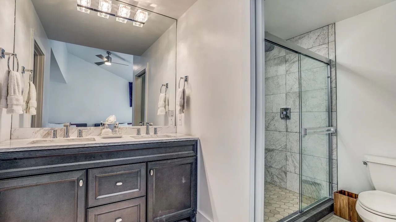 Photo of Bathroom in Knox - Henderson