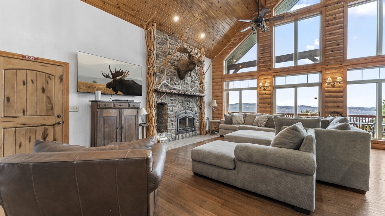 Photo of Livingroom in Branson West