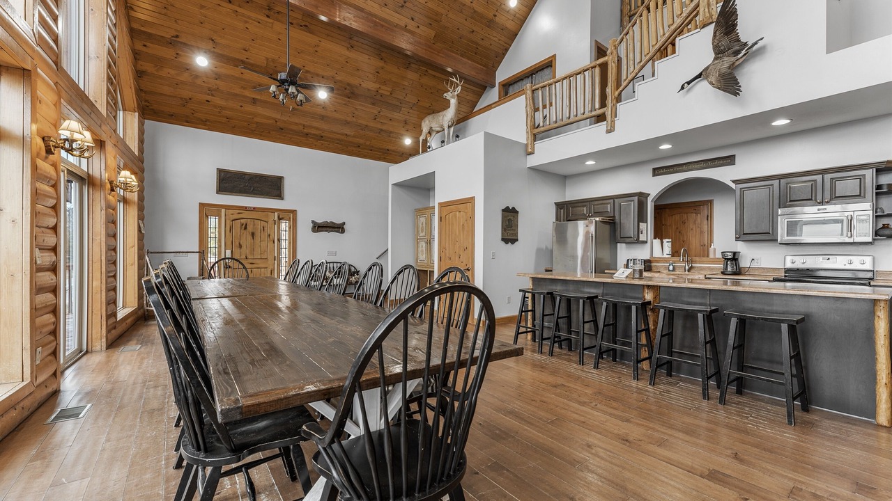 Photo of Bedroom in Branson West