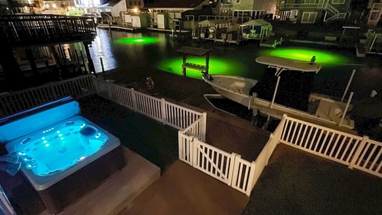 Photo of Patio Balcony in City-by-the Sea