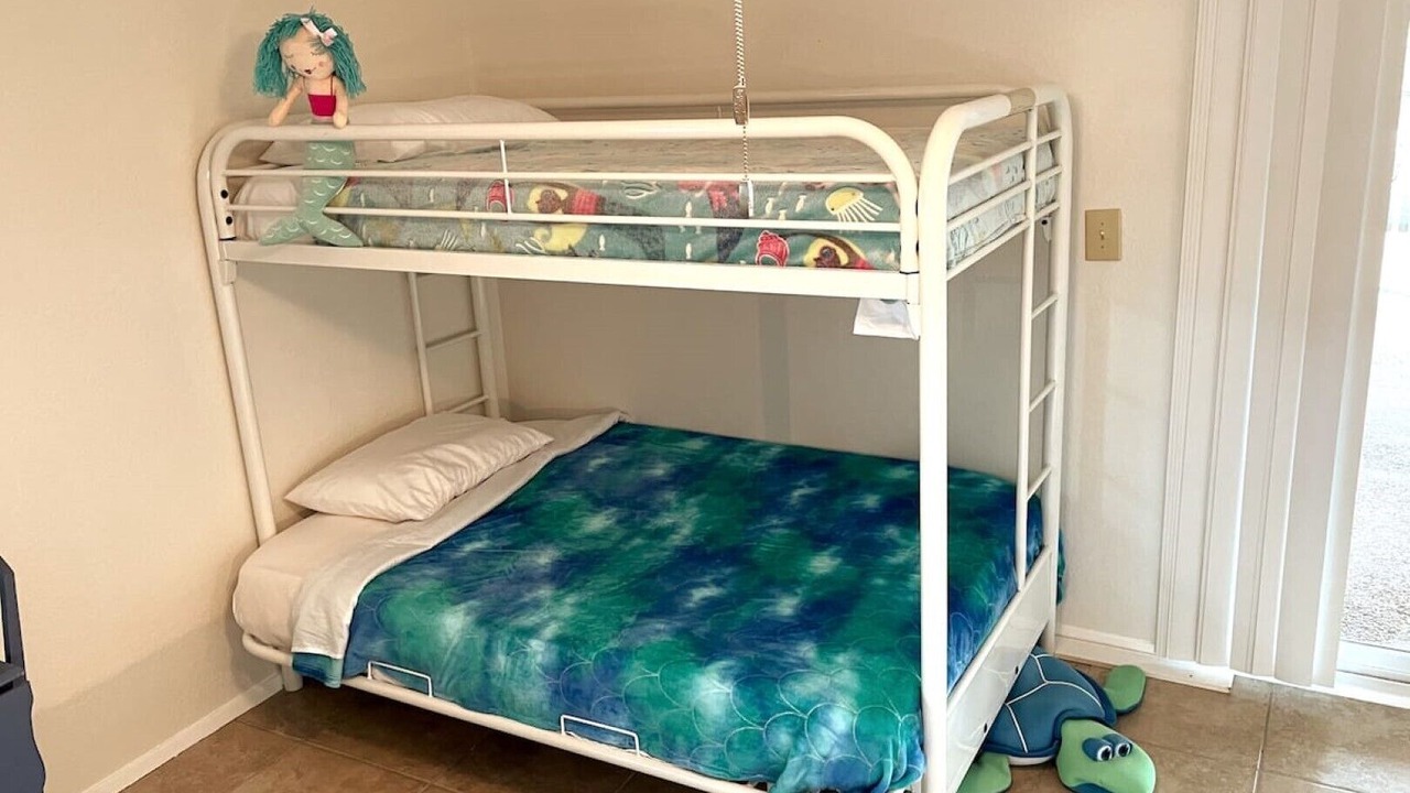 Photo of Bedroom in City-by-the Sea