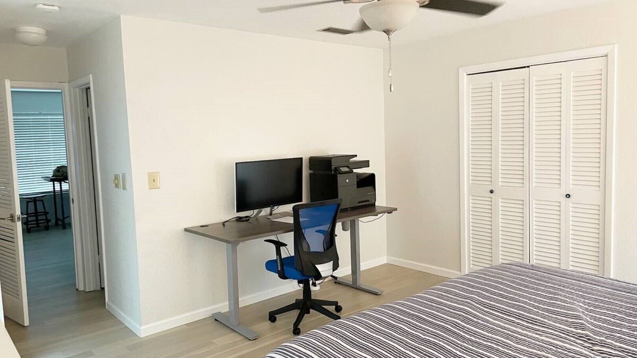 Photo of Bedroom in City-by-the Sea