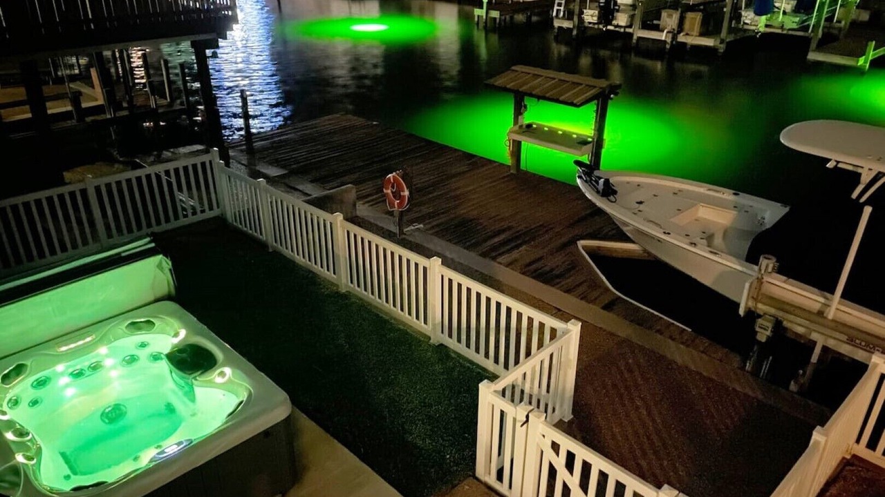 Photo of Patio Balcony in City-by-the Sea