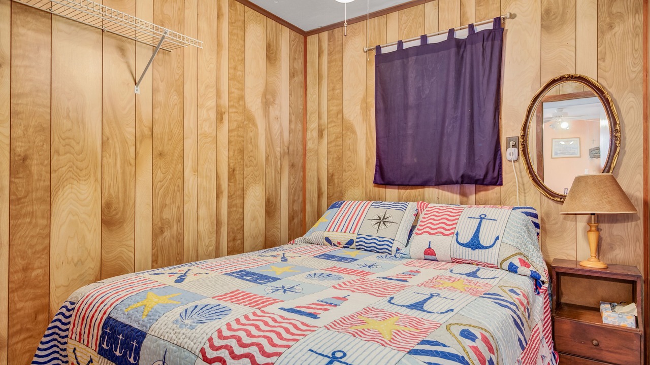 Photo of Bedroom in Cypremort Point