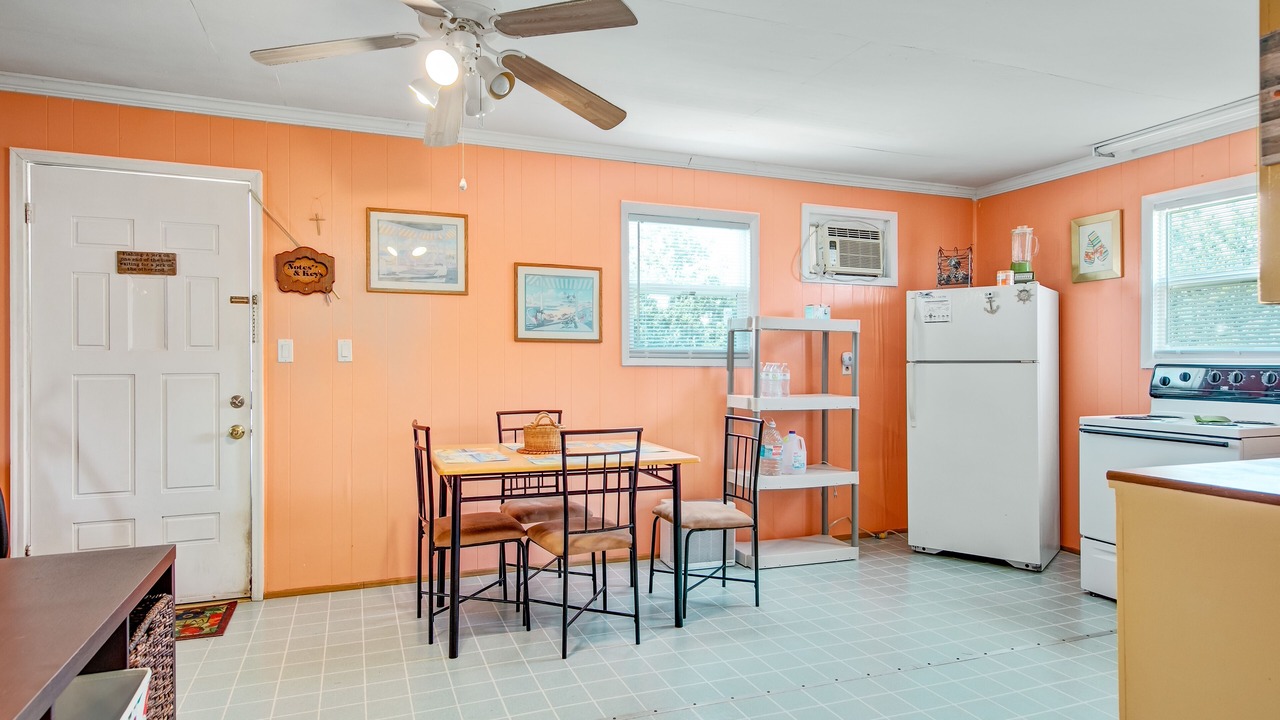 Photo of Kitchen in Cypremort Point