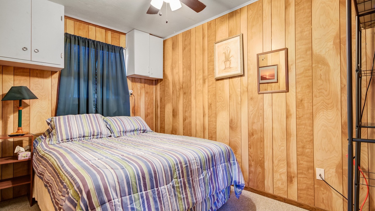 Photo of Bedroom in Cypremort Point